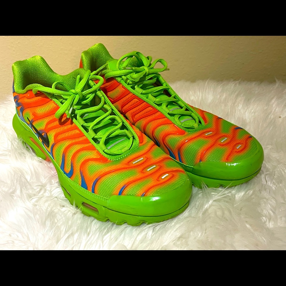 Rare Nike Air Max Plus Supreme Edition